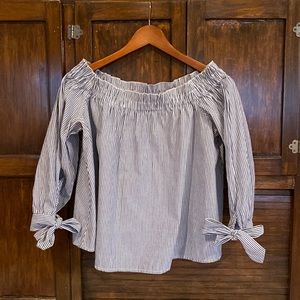 American Eagle off the shoulder top